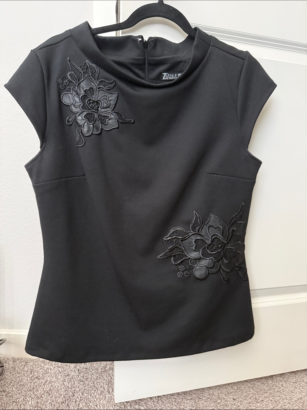 New York & Company Black Floral Appliqué Cap Sleeve Top
